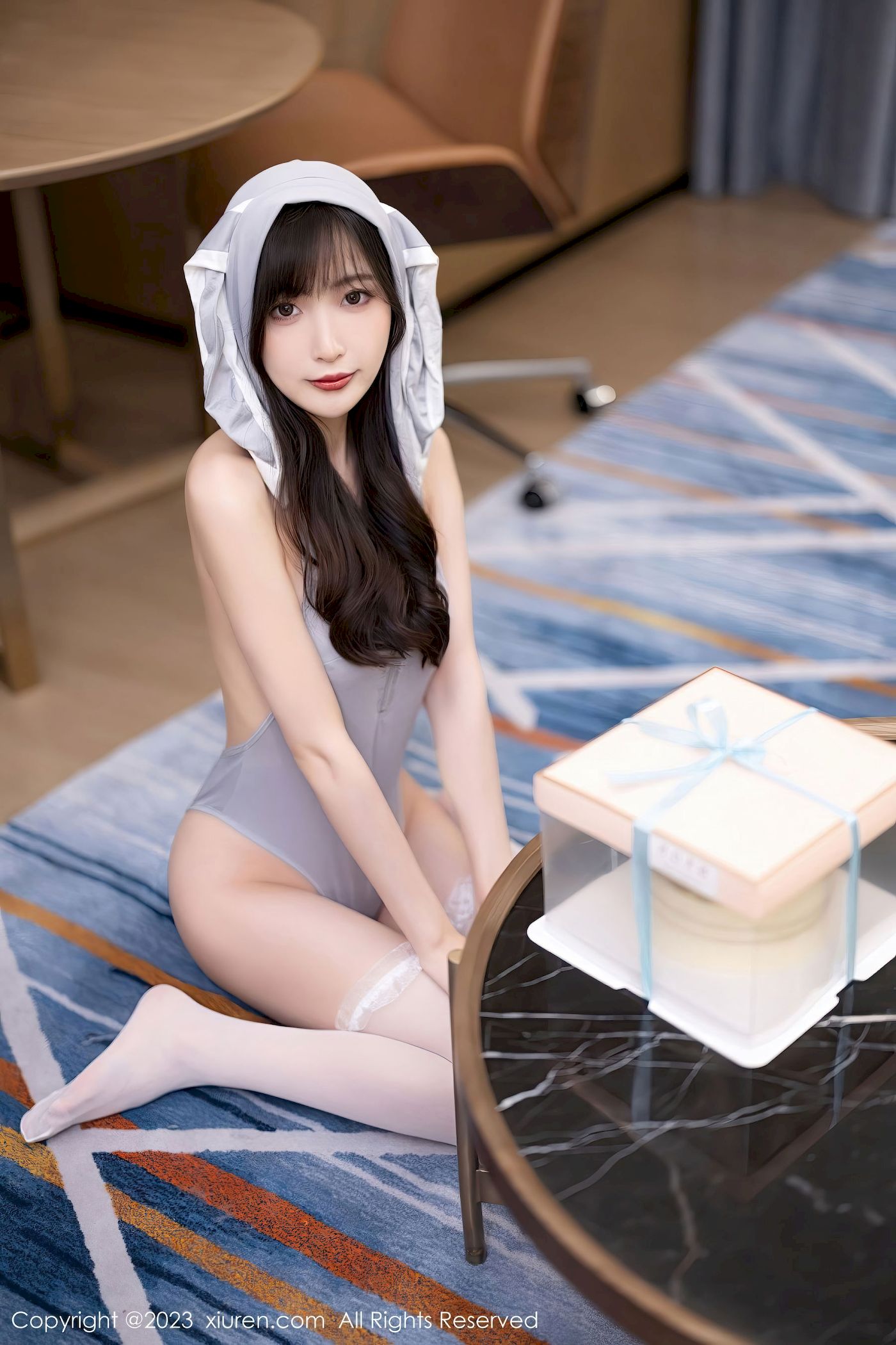 [秀人XiuRen] No.6762 模特林星阑 - 开叉服饰+白色丝袜性感写真-御萝部落