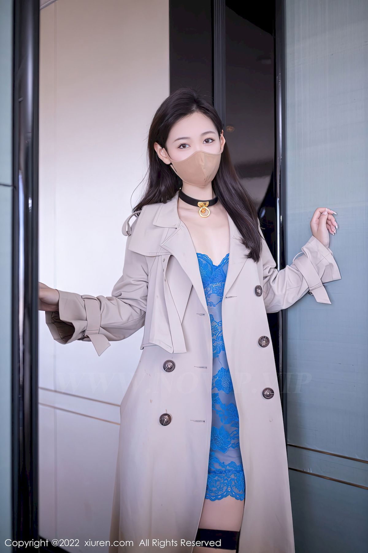 [秀人XiuRen] No.5817 模特唐安琪 - 蓝色服饰+原色丝袜北京旅拍-御萝部落