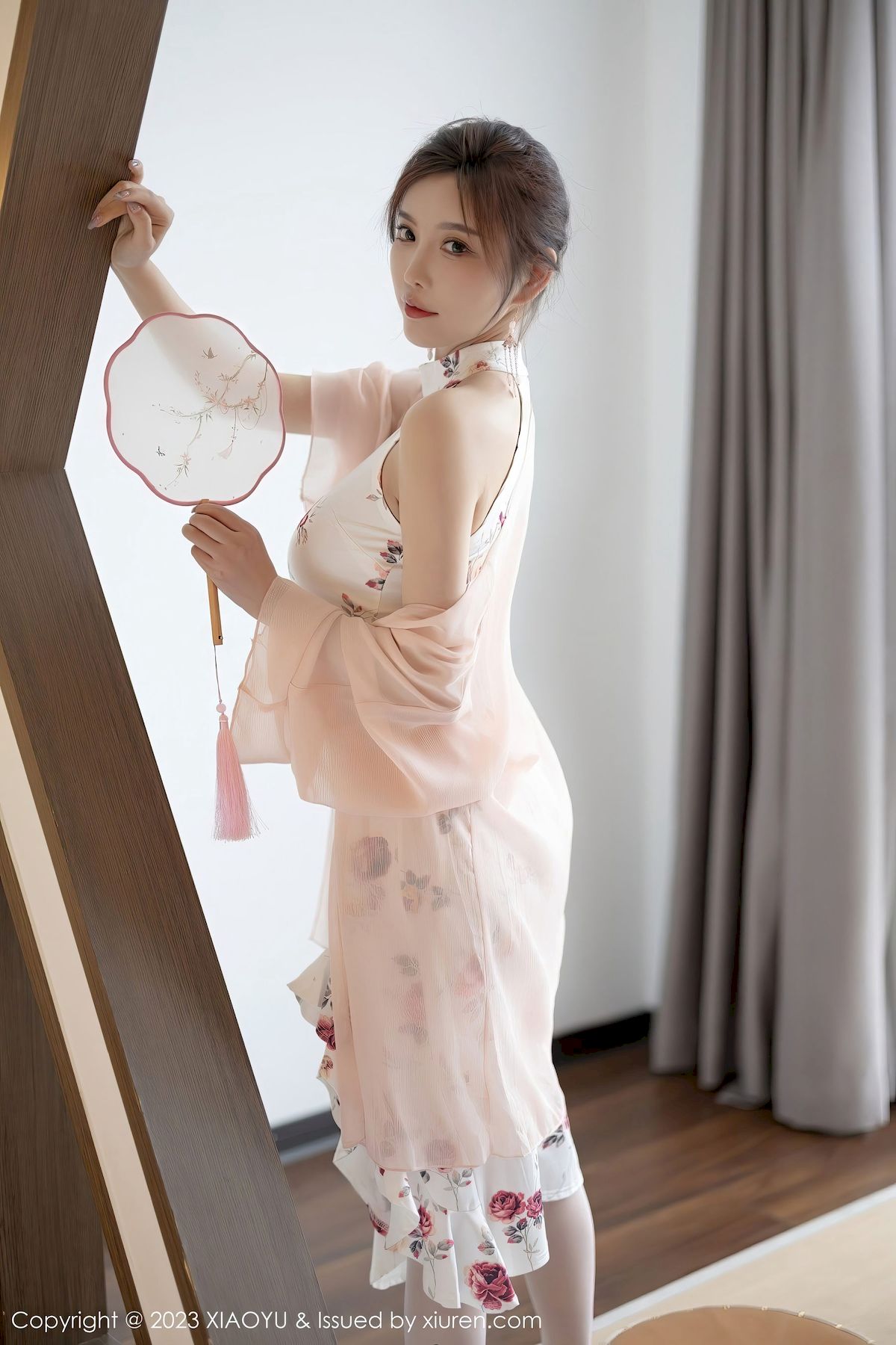 [XIAOYU语画界] VOL.1046 杨晨晨Yome - 白丝旗袍+茶艺主题贵州旅拍-御萝部落