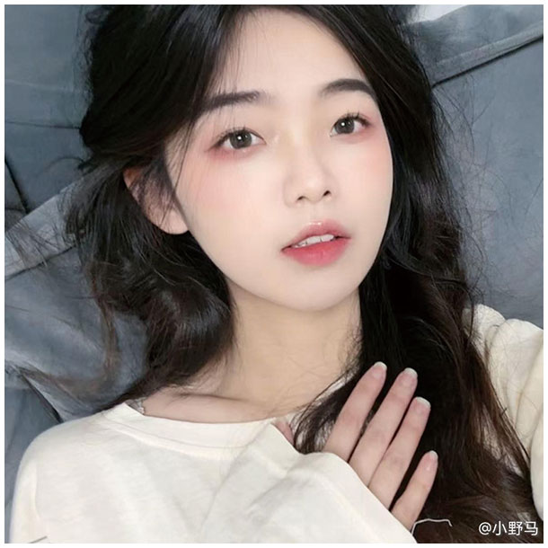 是小野马微密圈资源下载 | 抖音网红是小野马清纯写真合集-御萝部落