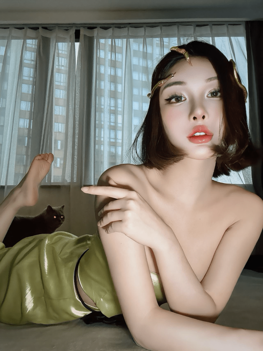 【更新】抖音迷人小艾琳微密圈合集【438P】-御萝部落