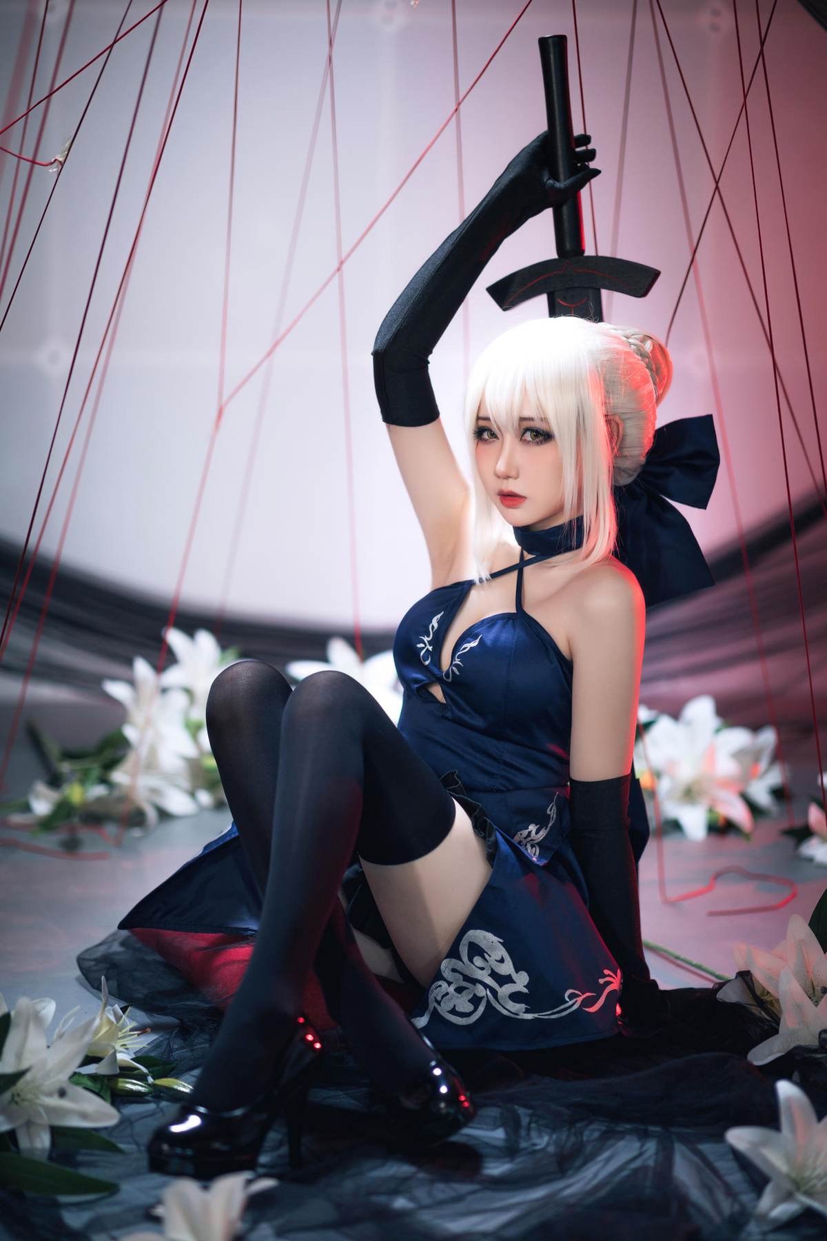 图片[2]-焖焖碳 – cos 黑贞德：真人写实黑化复仇者龙娘 撕裂旗袍巨乳黑丝开档 极致堕落无修正调教 72P-御萝部落