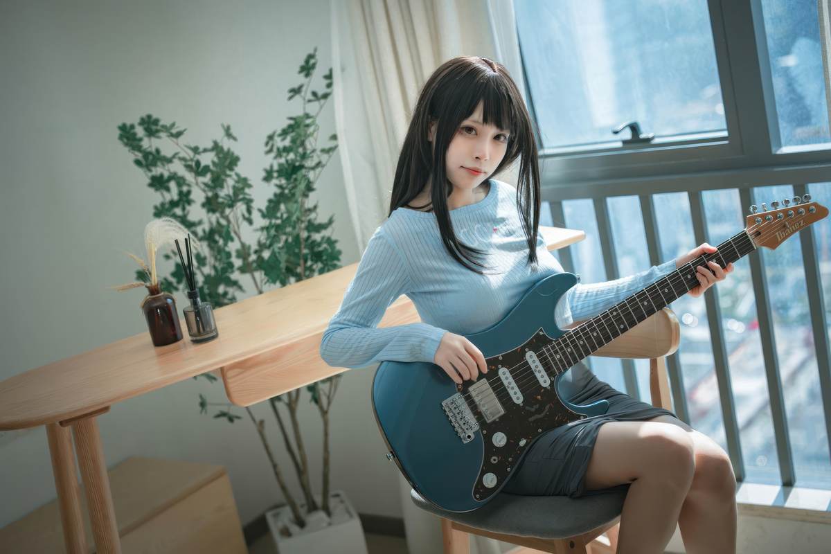 图片[3]-三無人型 – 吉他妹妹：原创吉他少女造型还原 音乐主题与舞台感结合 自然氛围下的人物神态与青春感呈现 24P-御萝部落