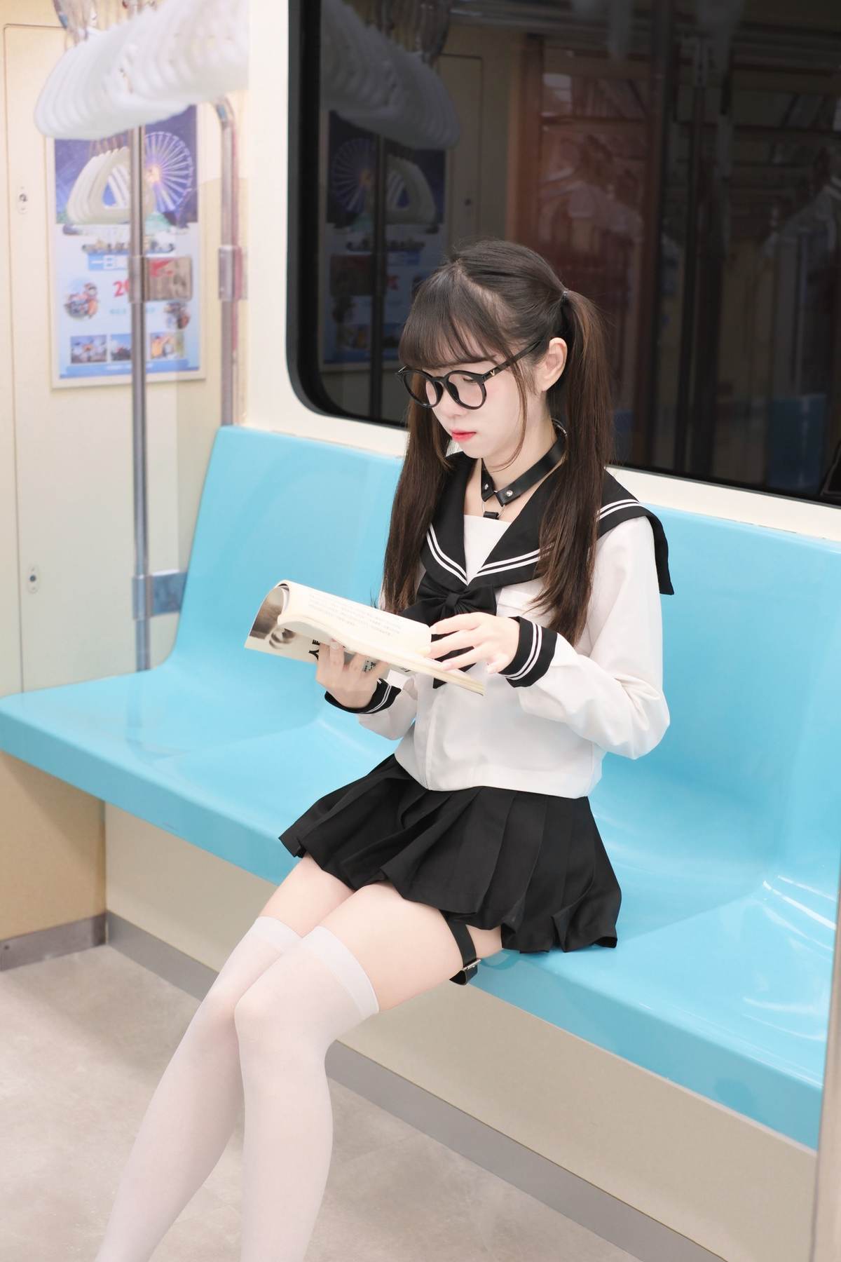 图片[1]-可可小白兔 – 電車上の女高中生 70P-御萝部落
