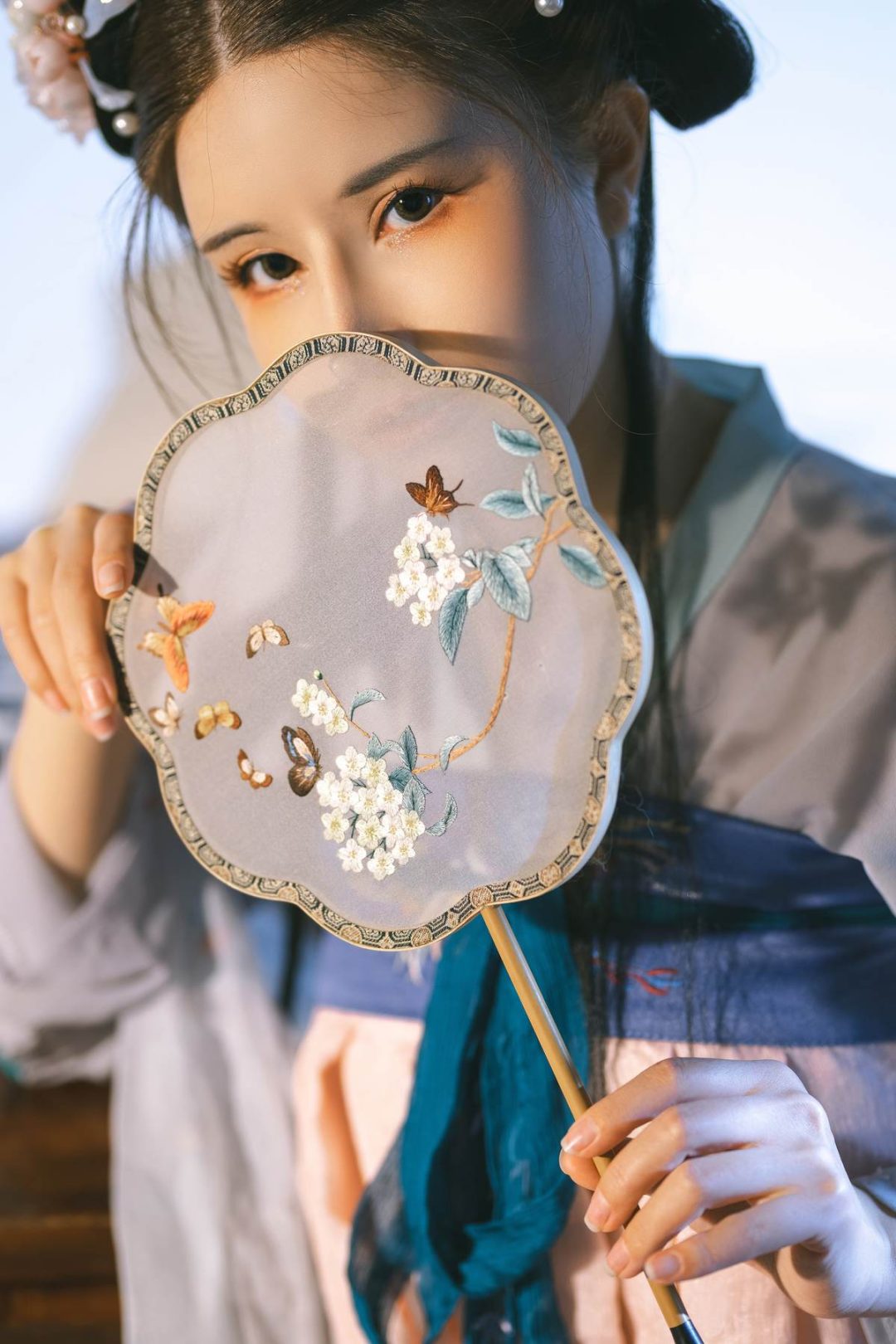 鹿八岁 – 花想容 60P-御萝部落
