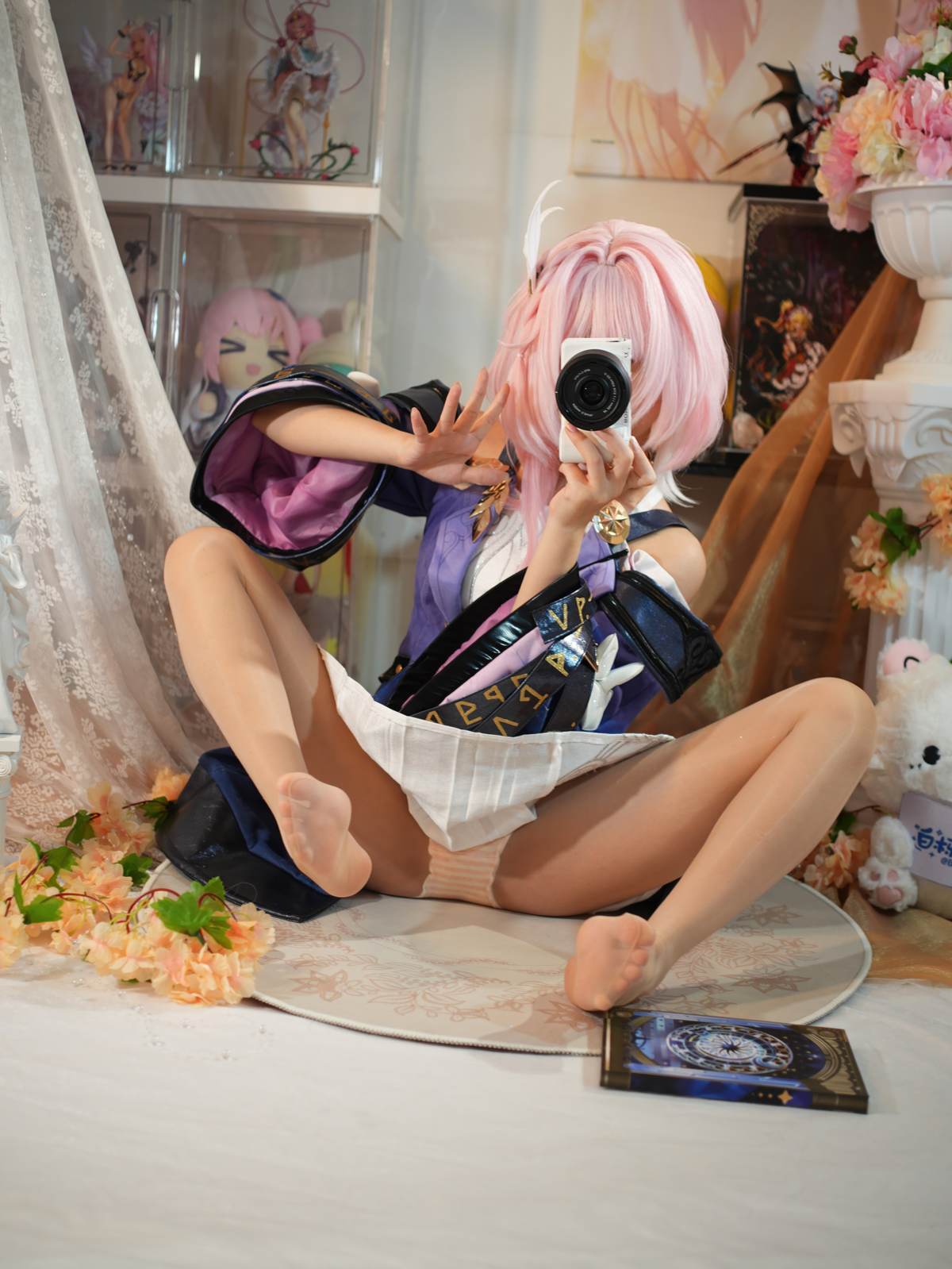 图片[1]-白栎Shirly – 昔涟：粉发机能服 白丝美腿角色还原 130P-御萝部落