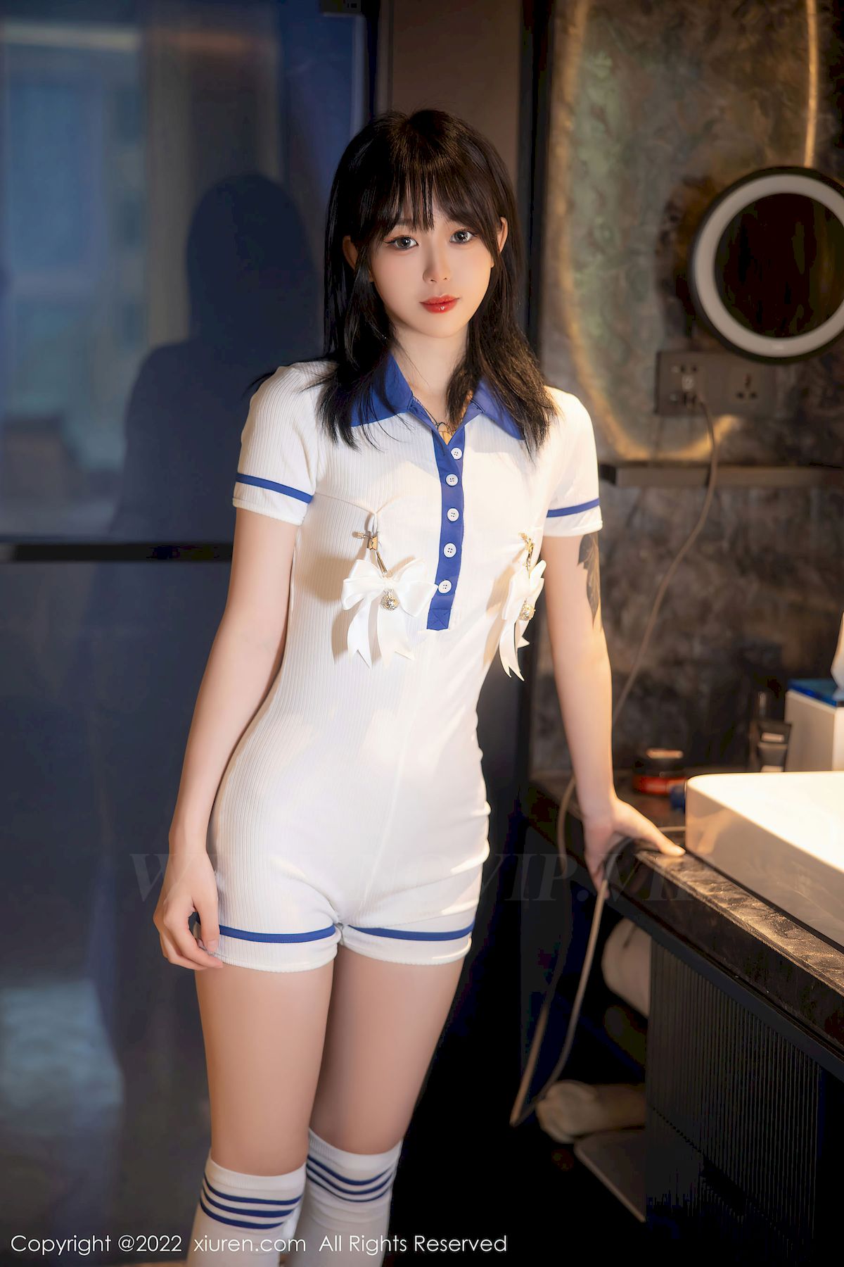 模特奶瓶子 - 水手服饰+白色长袜性感写真