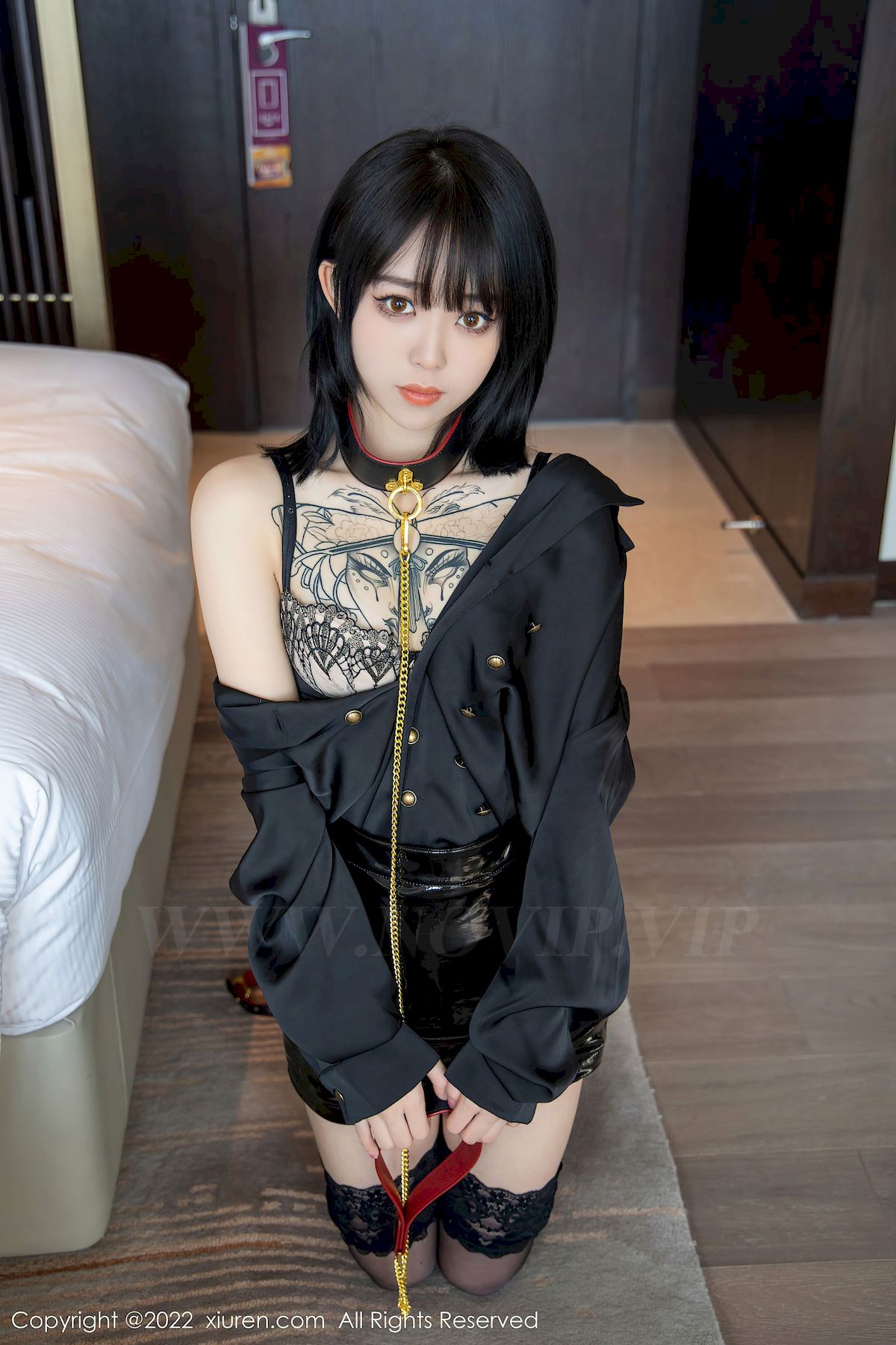 模特奶瓶子 - 黑丝美腿+黑色皮裙性感写真