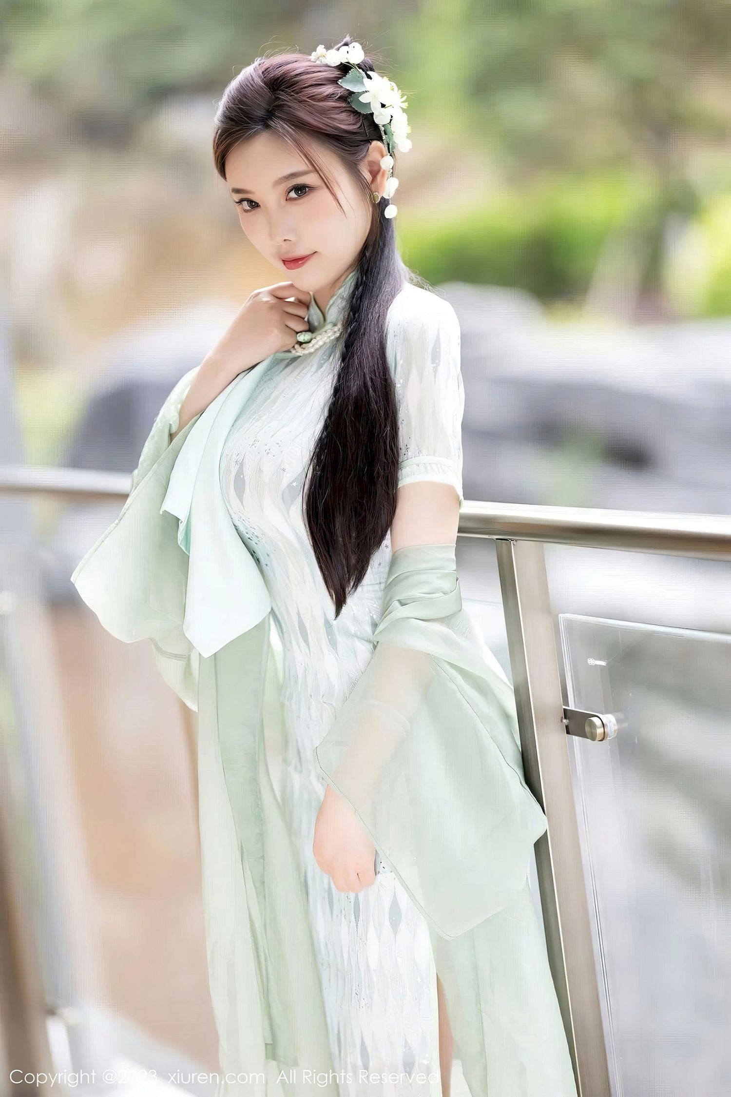 杨晨晨Yome - 淡绿旗袍+原丝美腿写真